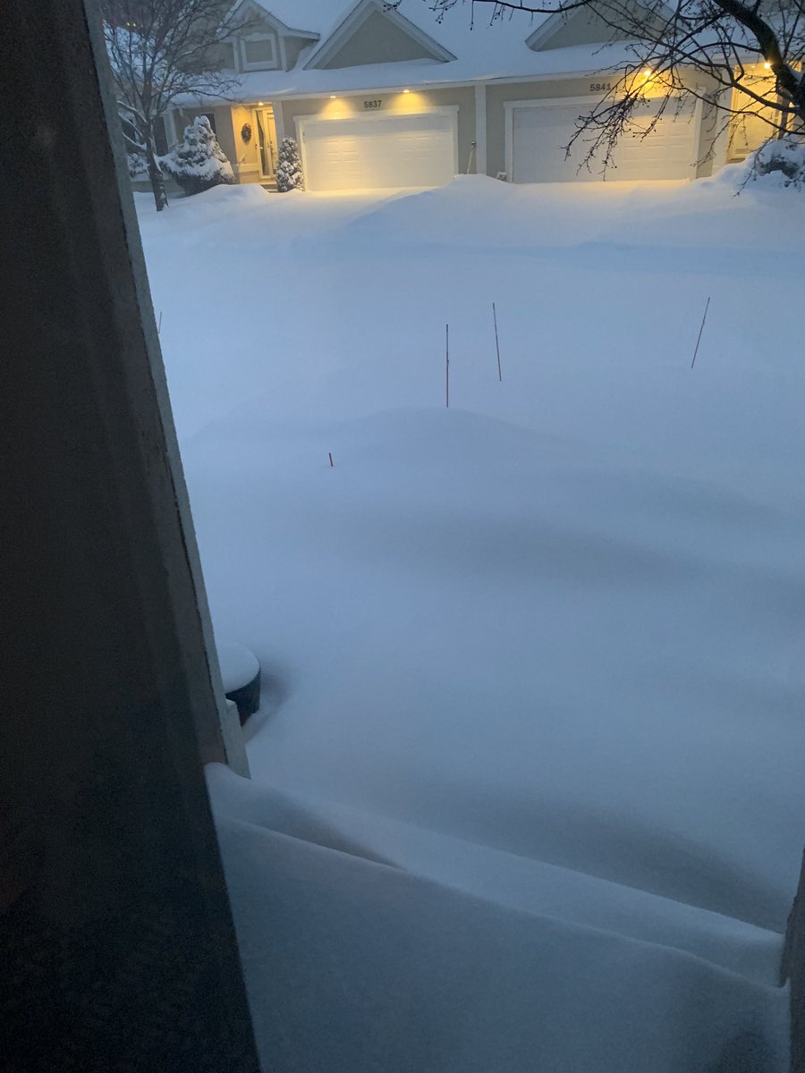LindsayStriker's tweet photo. The blizzard is in full effect outside my parents home in #minneapolis! @DavidMuir @GMA @Ginger_Zee @RobMarciano @ABC @ABCWorldNews @rstrike55428 #davidmuir #abcworldnewstonight #gingerzee #GMA #robmarciano @LindsayStriker https://t.co/Yyh5IFZSuc