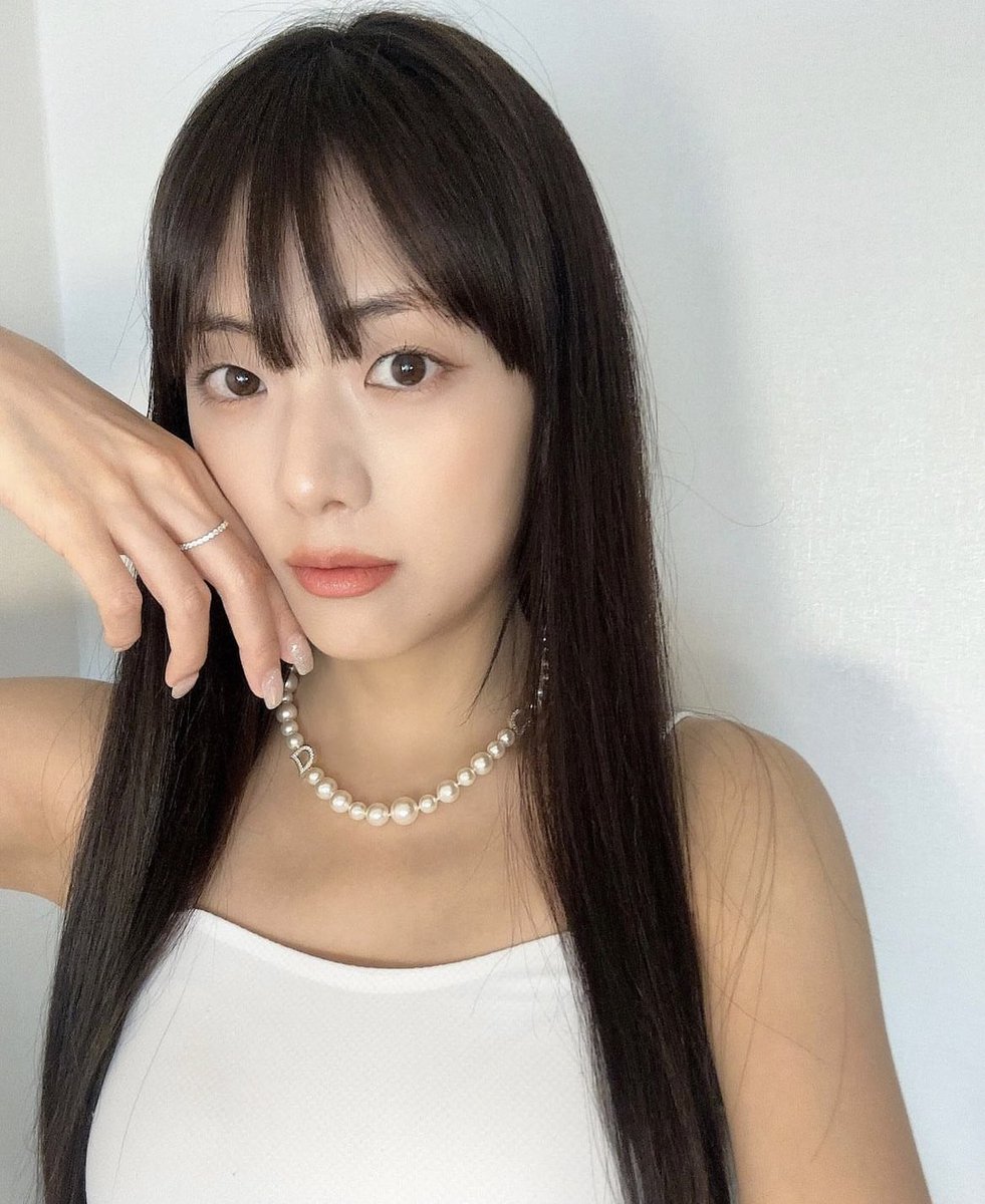 jichusworld's tweet photo. jisoo and jiyoon are definitely on another level of beauty https://t.co/Mp0Jv5Jf4u