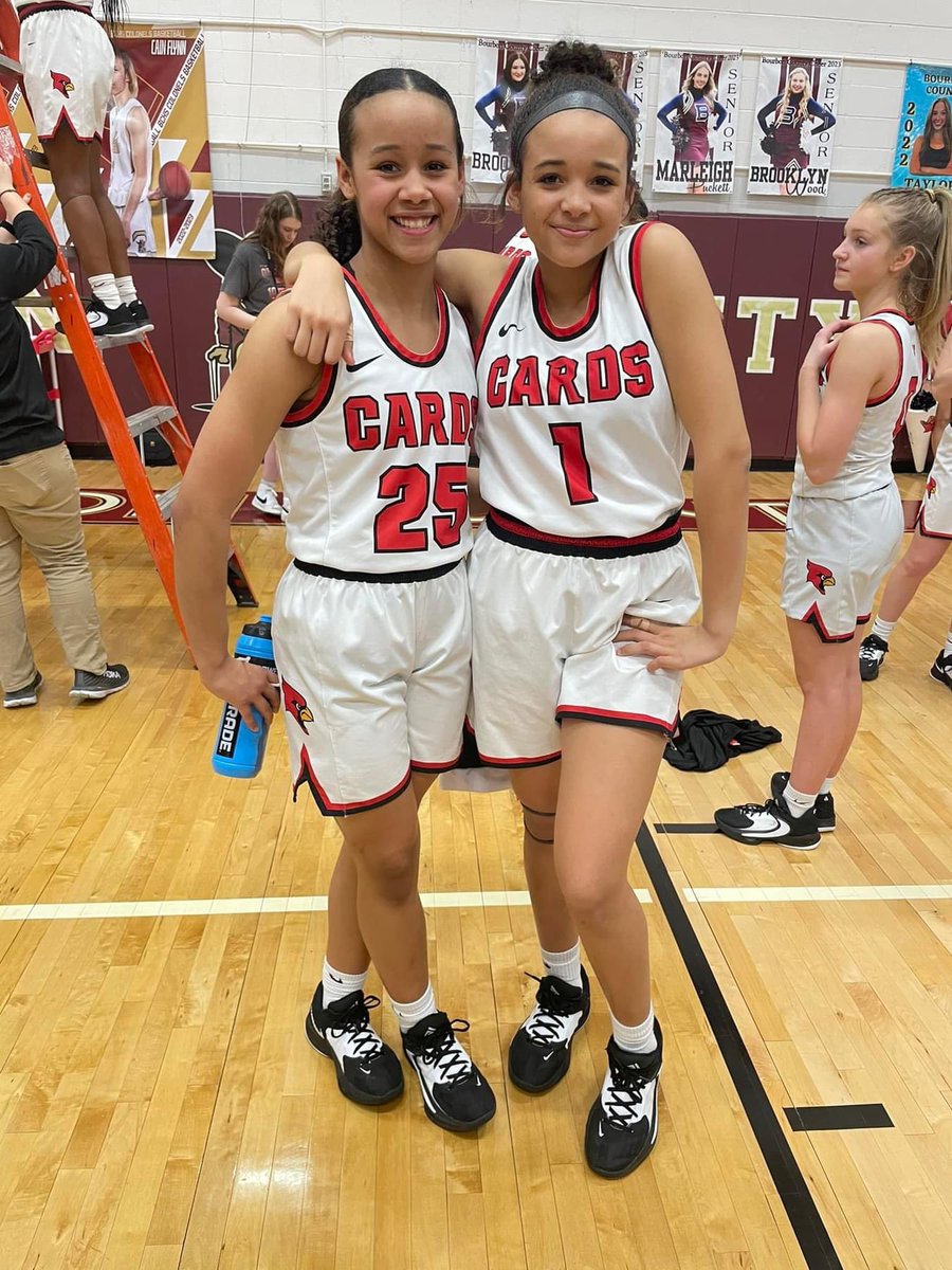 CoachChestnut16's tweet photo. 1 net down, 2 more to go! @KyleighChestnut @anaya_chestnut
#GRCHoops #Road2Rupp https://t.co/8KYlJzmecC