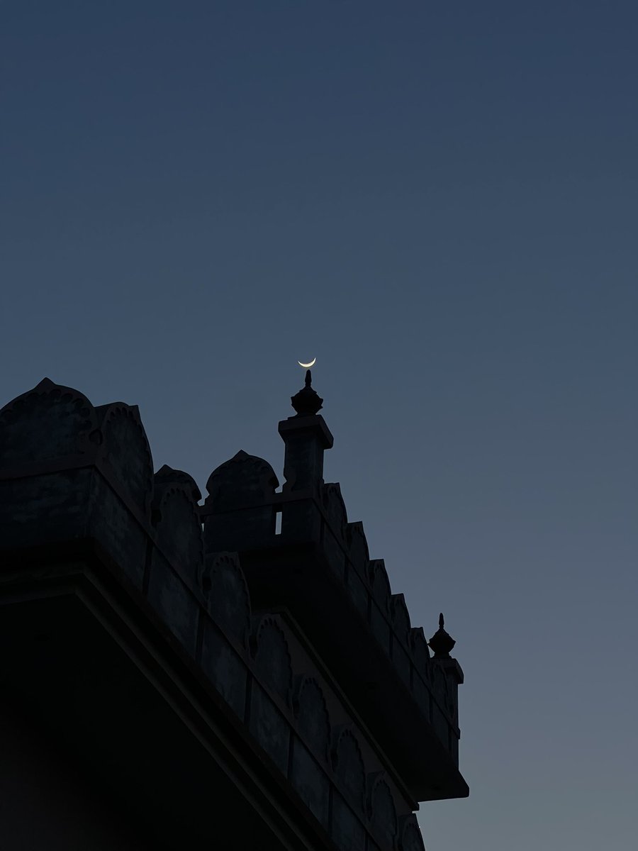 iamgurparvesh66's tweet photo. Moon Shot 🌙 

location : Home
DOP :23/02/2023
Time : 06:40PM

#Moon https://t.co/yQlzXPfoxs