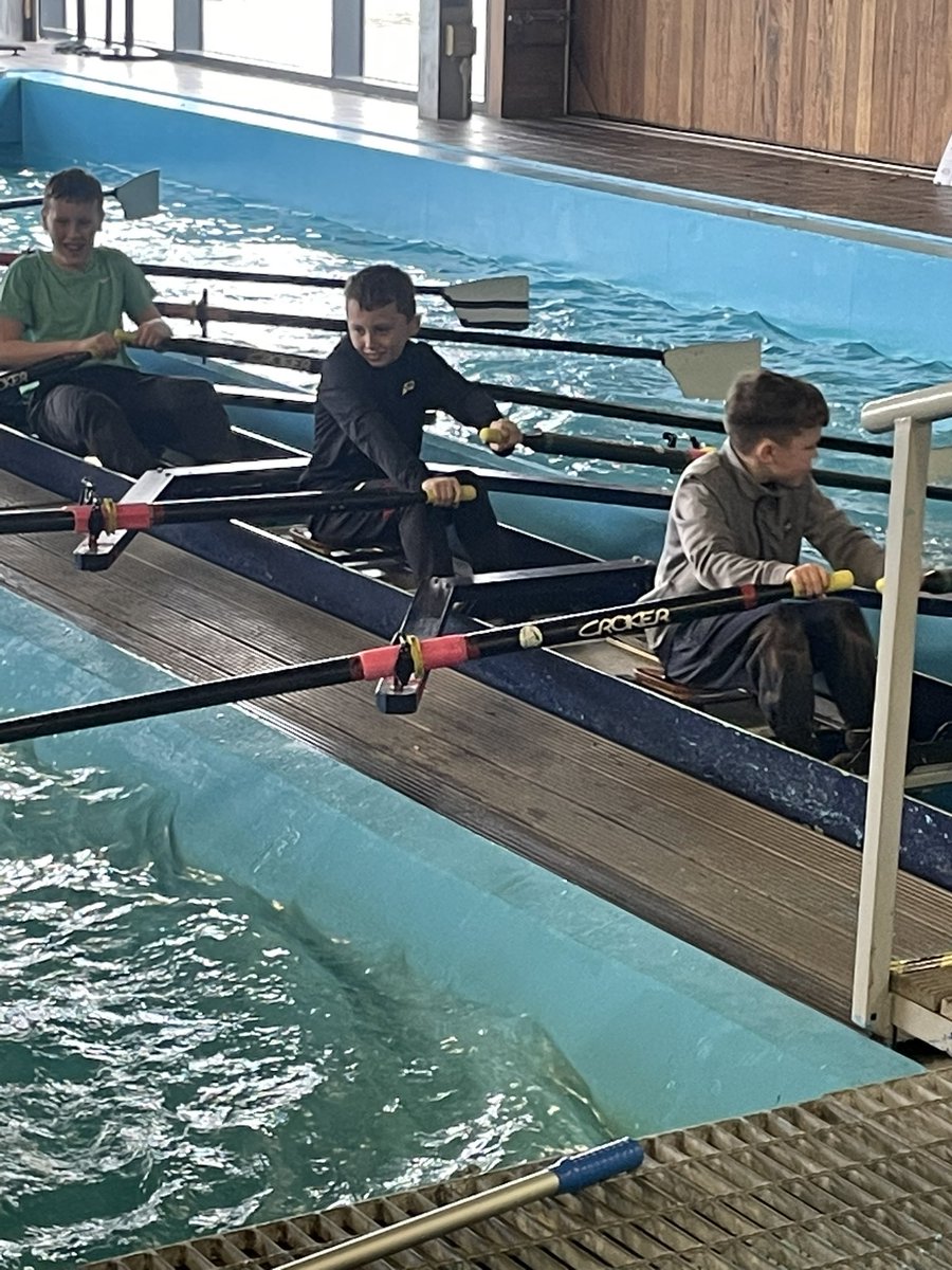 MrsMGault2's tweet photo. Rowing fun @SP_edprogramme @NewStevenstonPr https://t.co/BVktPY7soG