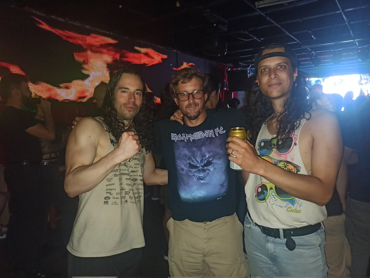 josema_obes's tweet photo. Con JJ Tartaglia (Skull Fist) y Jonny Nesta (Ex Skull Fist) y ahora los dos en Thunderor 🇨🇦 que noche a puro metal
#thunderor https://t.co/EbGEl5RCQP