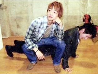 b_oggu's tweet photo. 아키
근데 첫번째 사진 고화질 찾고싶어서 사진검색했는데 바다 웨딩사진밖에안나옴 https://t.co/0WXUXlPkQD