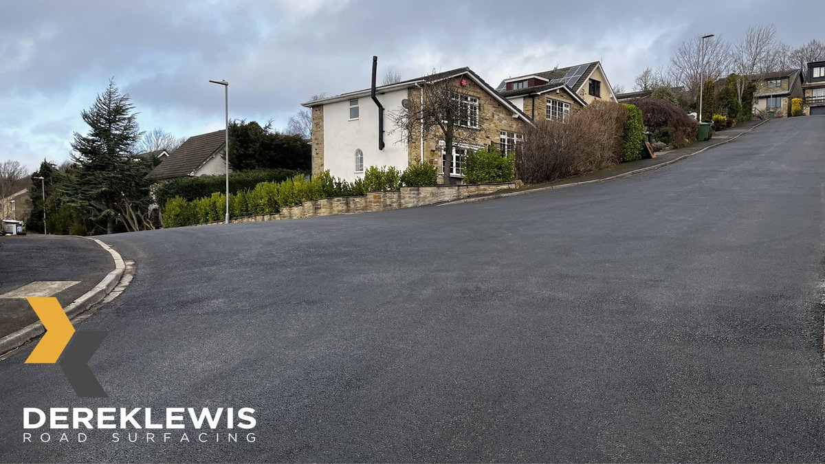 DerekLewisLtd's tweet photo. Well, this was no ordinary surfacing project… far from it. 

Follow the link to read more: ->
https://t.co/QdrN1Tkh4x

#roadsurfacing #civilengineering #westyorksire #asphaltpaving https://t.co/cSBsFOZnPE