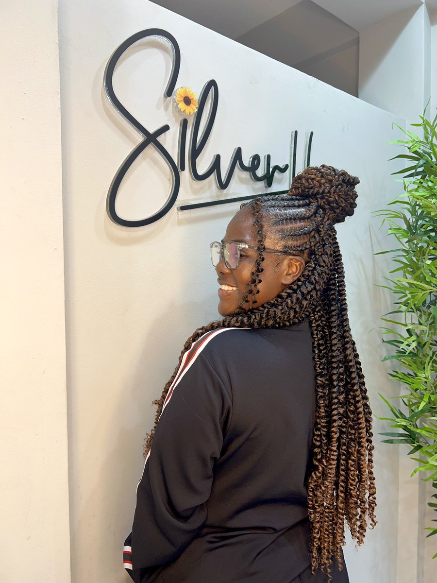 SilverHairgh's tweet photo. We’re throwing back to this look with Asantewaa 💕Which slide is your favorite?🥰🥰
____________________________
📍Madina & Osu
📱 0243760361 & 0594449002
____________________________
#asantewaa #cornrowstyles #braidstyles #blackhair #blackhairstyles #accra #stitchbraids https://t.co/6fVagKg7lk