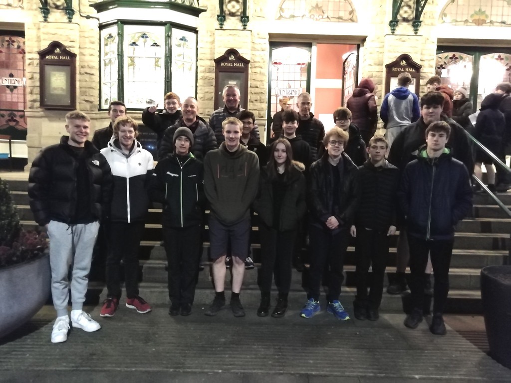 explorerunit's tweet photo. Last night 22 members of the unit went to Harrogate Theatre to watch the Banff Mountain Film Festival - UK and Ireland.

We had a great time despite the impromptu fire alarm during the interval 🤣 #skillsforlife #knaresborough #scouts https://t.co/WkmegfZ6mP