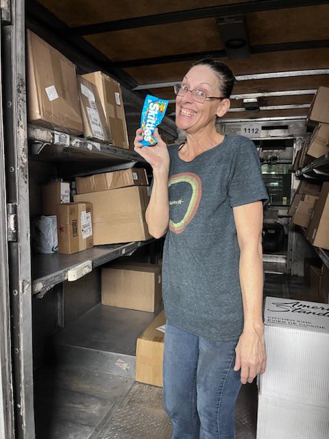 AbdulAb45258458's tweet photo. Team Willowbrook is recognizing today’s “Zer0 Her0es”. Way to go, D’myshea, Johnnie, Zuly and Nathan. Providing perfect service to your customers 👏👏👏👌
#WillowbrookStrong
#WillowBest
#TogetherWeAreUPS
@SoCalLeaders
@ealarcon10
@Buckeyes2231
@RedRiverUPSers
@UPSers https://t.co/yVGVzR1h6z