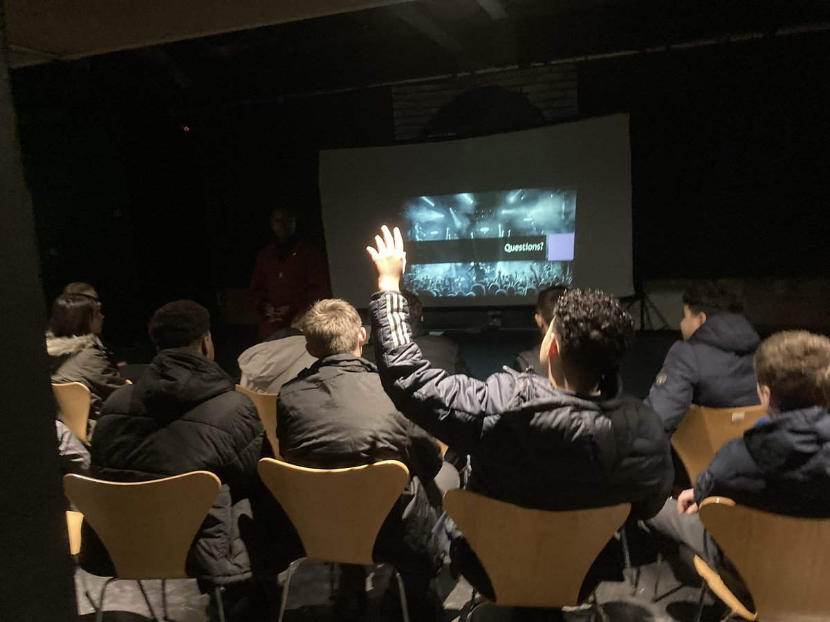 Culture4Schools's tweet photo. An inspiring morning @HatFactoryAC bringing together Year 9s from @ChilternA with creatives and artists from Luton.  They found out that career pathways in the arts and creative sector are varied and exciting. https://t.co/nbeGtfGRN0