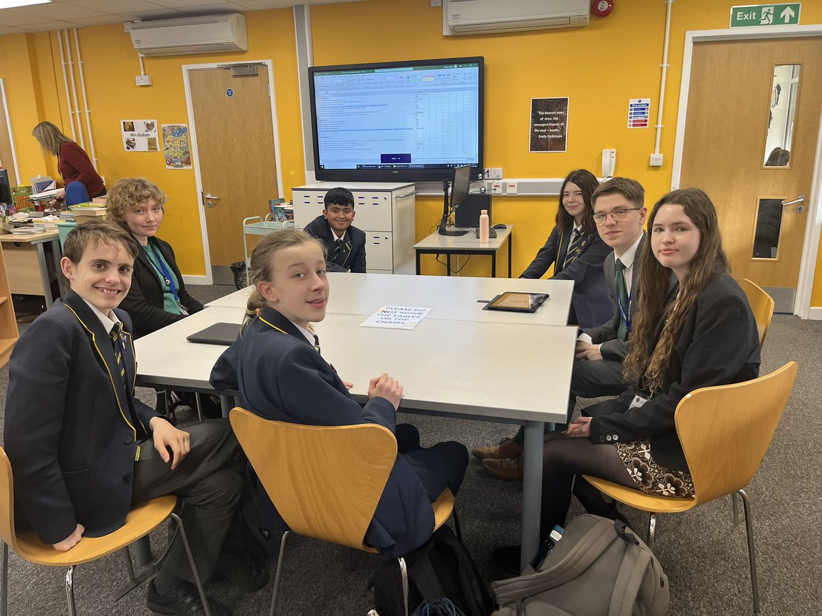 SRA_ecoschool's tweet photo. Our @SRA_StAlbans Eco committee led by our @SRA_Sixthform students had a Silver Strategy meeting today as we look to move our school travel plan to silver status @TeamModeshift @TandLSRA #scholarlyhabitsofmind https://t.co/MTYkLRxJ7u
