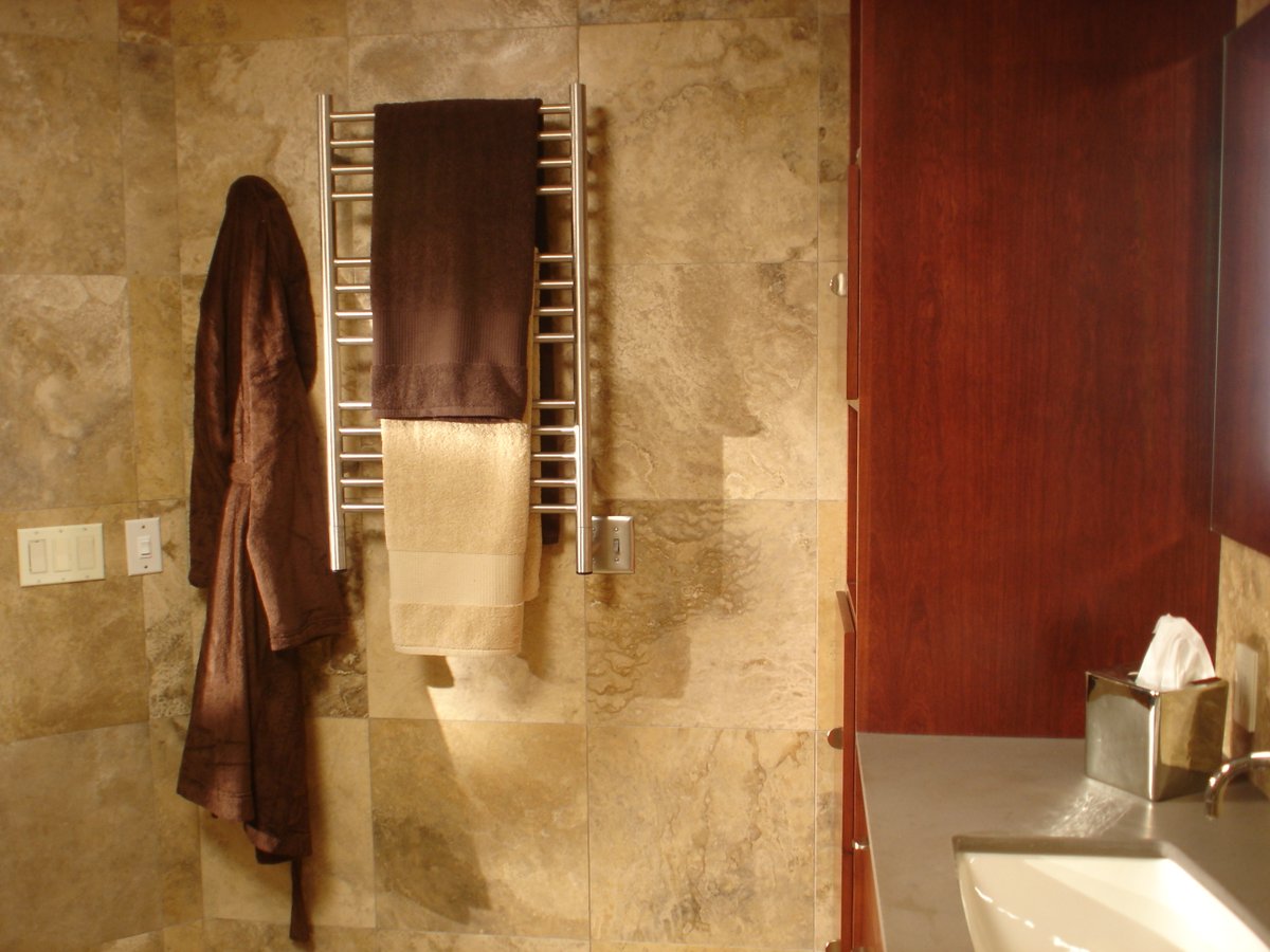 AmbaProducts's tweet photo. Today is National Tile Day! Tile is the perfect surface for a lovely heated towel rack, not to mention it's easy to clean, comes in multiple styles, and it's eco-friendly.
#NationalTileDay #TileDesign #TileTrends #TileDay #NationalTiles https://t.co/zMomflDQYV
