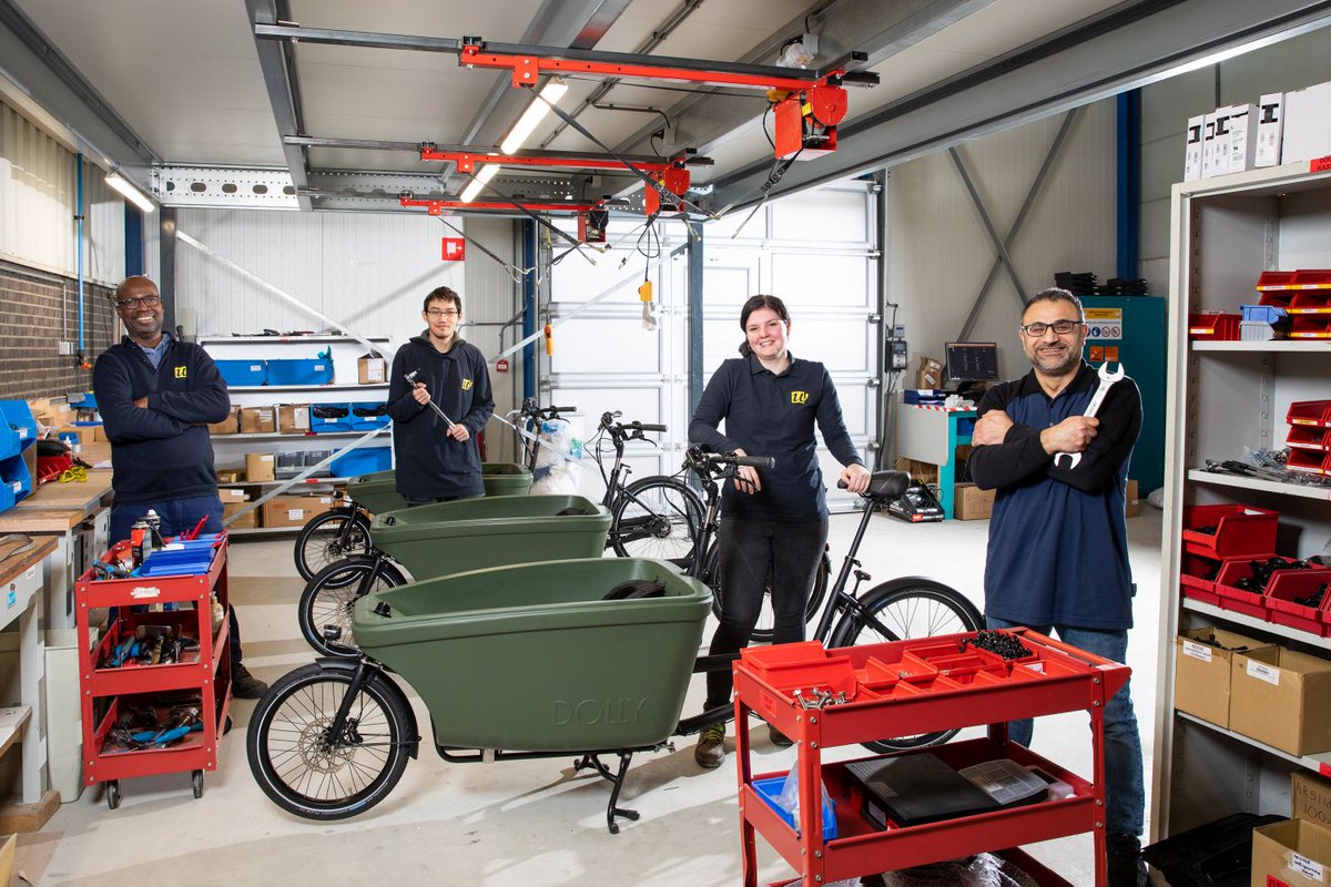 Wij hebben begin dit jaar 5 nieuwe collega’s mogen verwelkomen bij ons bedrijfsonderdeel Montage. Zij waren voorheen werkzaam bij DURF Bikes en assembleerden daar o.a. complete elektrisch bakfietsen voor Dolly Bikes. Lees meer over hun komst naar UW: uw.nl/nieuws/nieuws/…