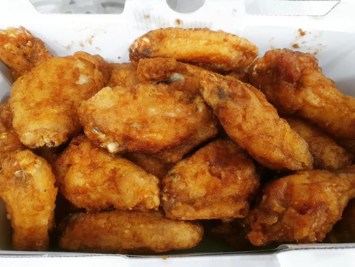 NefDesFous's tweet photo. 매일 먹어도 질리지않아

치킨사랑🍗

#저녁 
#난너야
#치킨사랑
#교촌
#질리지않아
#멈추지마
#평일
#일상데이트
#집순이
#집돌이
#주부
#이혼
#유부녀
#목요일
#치맥 https://t.co/epUDxHJx6e