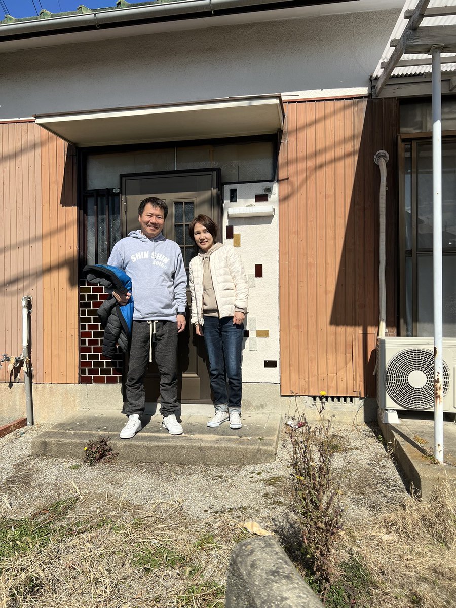 shinshin1969's tweet photo. 開業時の仕込み場兼自宅。思い出の詰まった家なので手放せなかったのですが、老朽化に伴い解体😭
ありがとうございます。
#shinshin
#shinshinラーメン
#感謝
#姉弟 https://t.co/xDIm3X1JYc