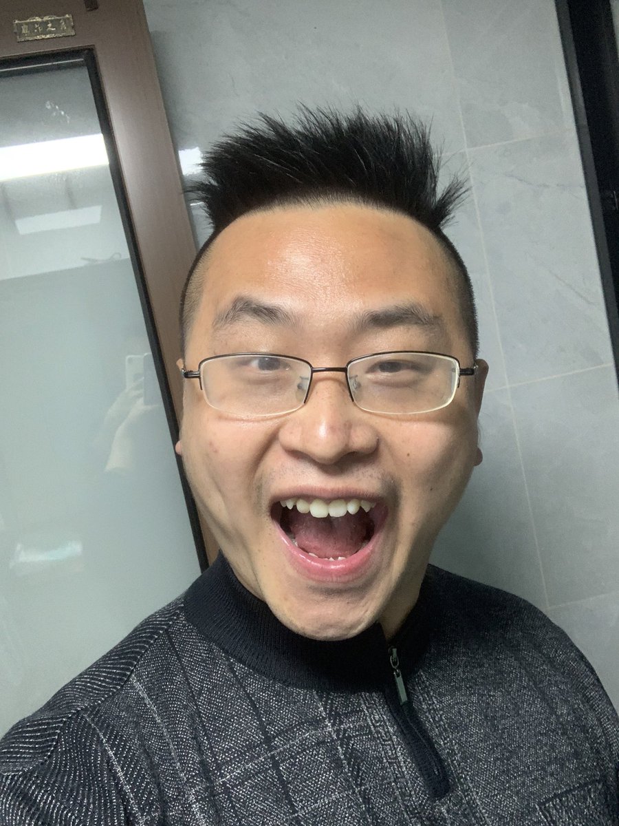 JamesCageWhite's tweet photo. most swag haircut in the world https://t.co/iChPOcszz1