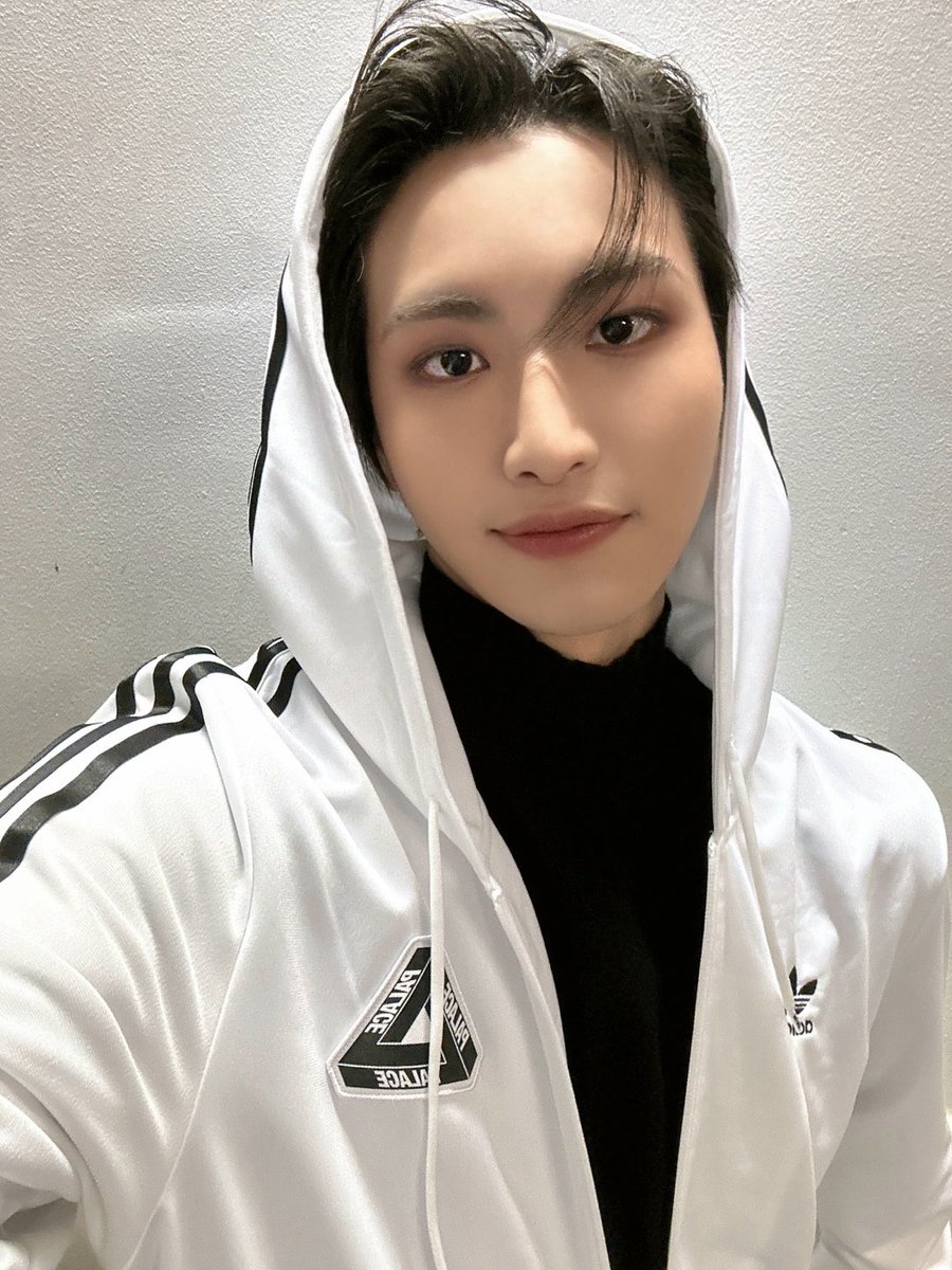 ATEEZBR_'s tweet photo. ATEEZ TALK |

[#SEONGHWA] 🤍 tenha um bom dia hoje também!! 🤍

@ATEEZBRASIL_ #ATEEZ https://t.co/IaUemUxsT1
