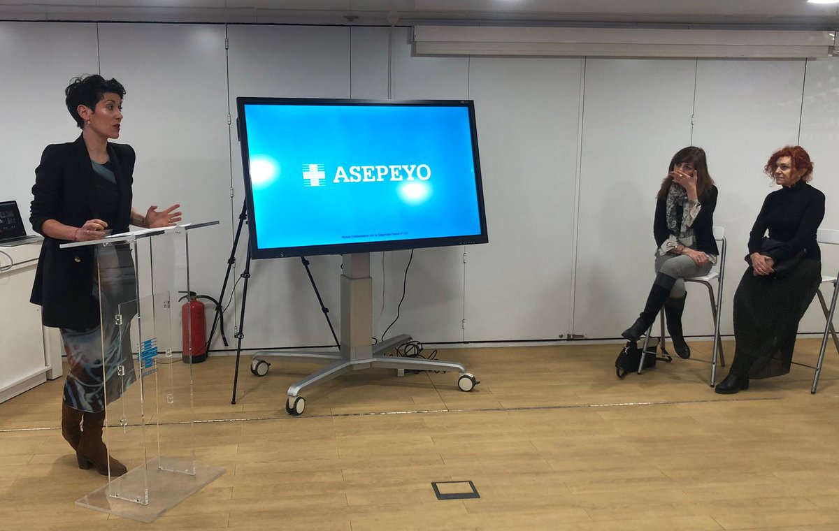 La consejera Saiz del <a href="/gob_na/">Gobierno de Navarra</a> ha participado en la jornada #Ruta151 de <a href="/Asepeyo/">Asepeyo</a> en #Pamplona

La colaboración público-privada es fundamental para reducir la siniestralidad laboral

"Cualquier esfuerzo por difundir buenas prácticas en prevención de riesgos laborales es bienvenido"