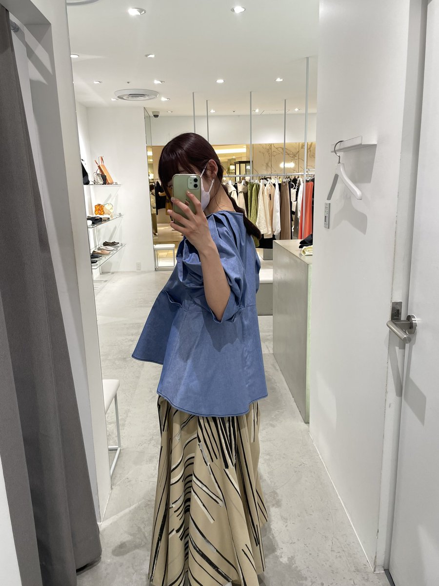 studious_mayu's tweet photo. RUMCHE 2023 SS collection🪄
シアースカート、透明感爆上がりでございます.....👸🏻🤍
#RUMCHE #ドメブラ https://t.co/zVMV0xqafe