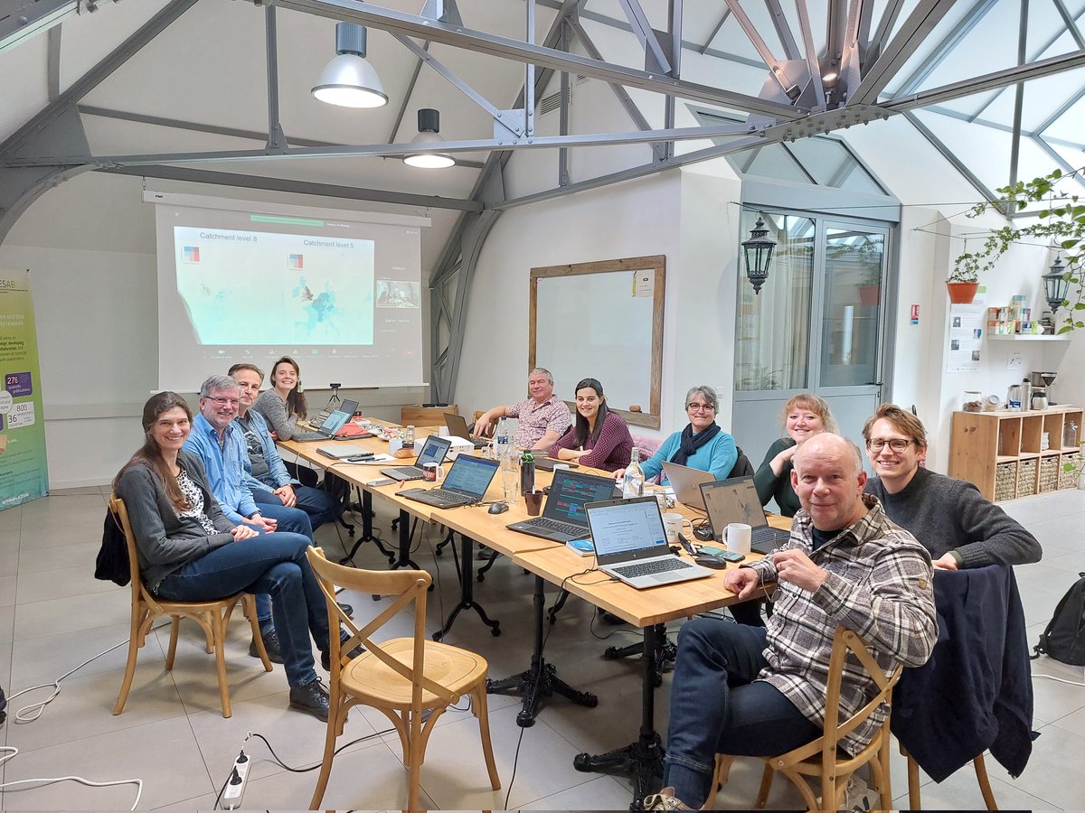 NAVIDIV project is progressing a lot these days. Meeting at #CESAB in Montpellier. @FRBiodiv fondationbiodiversite.fr/la-frb-en-acti…