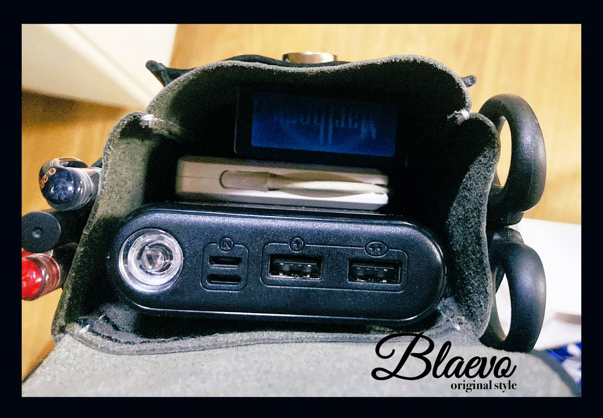 craft_Blaevo's tweet photo. 一応完成？w

結構入る！
モバイルバッテリー(30000mAh)、携帯、タバコ、ペン類、ハサミ等

#レザークラフト 
#作業用ポーチ #ポーチ
#Blaevo https://t.co/3EhU6QoyBk