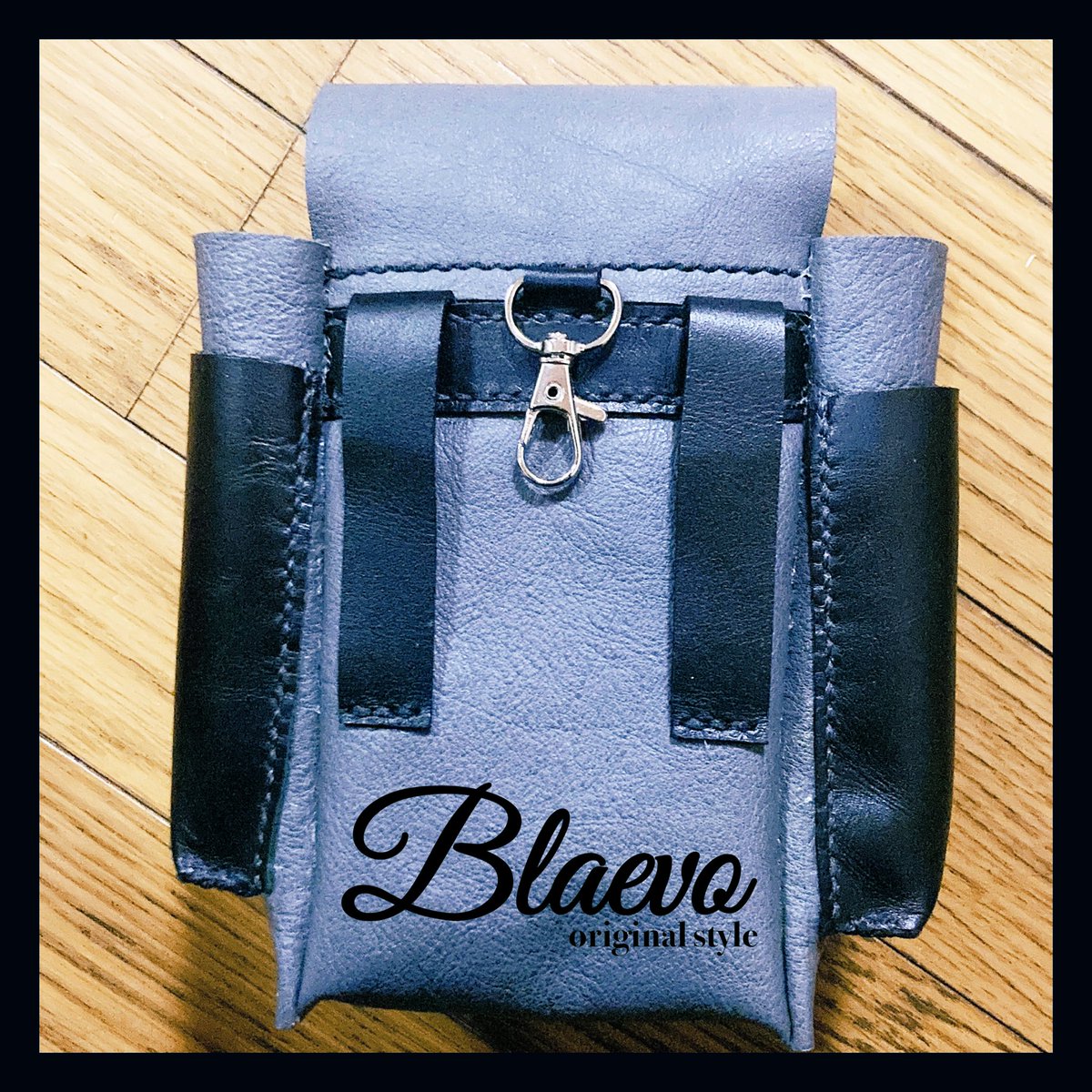 craft_Blaevo's tweet photo. 一応完成？w

結構入る！
モバイルバッテリー(30000mAh)、携帯、タバコ、ペン類、ハサミ等

#レザークラフト 
#作業用ポーチ #ポーチ
#Blaevo https://t.co/3EhU6QoyBk