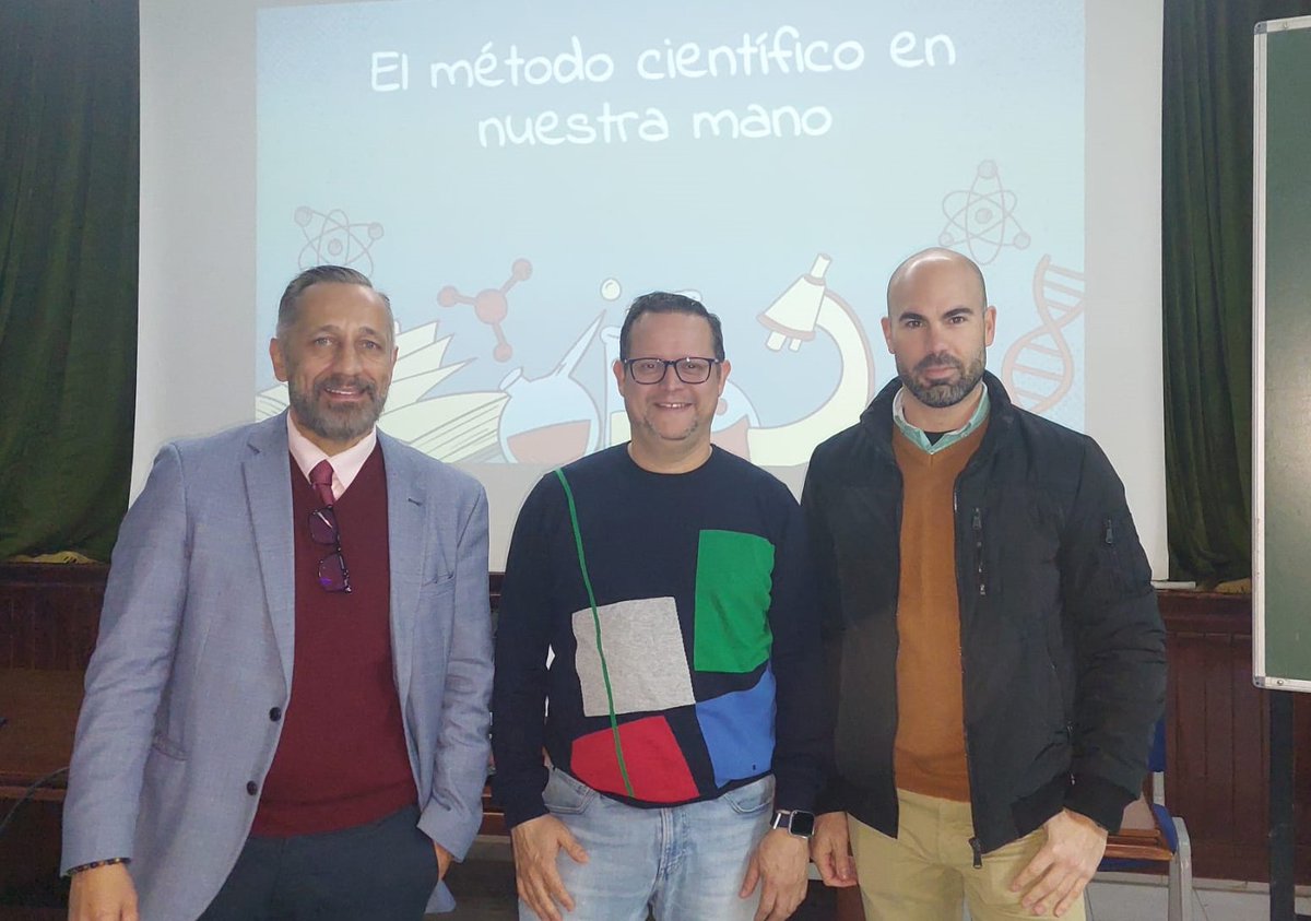 ElPilarTetuan's tweet image. 👩‍🔬¡Seguimos con el mes de la Ciencia! El profesor de Matemáticas del @ieslosalbares (Cieza, Murcia) Pedro Peinado Rocamora @pedropeinadoedu, impartió al alumnado de 3º de ESO un interesantísimo taller sobre el método científico👏