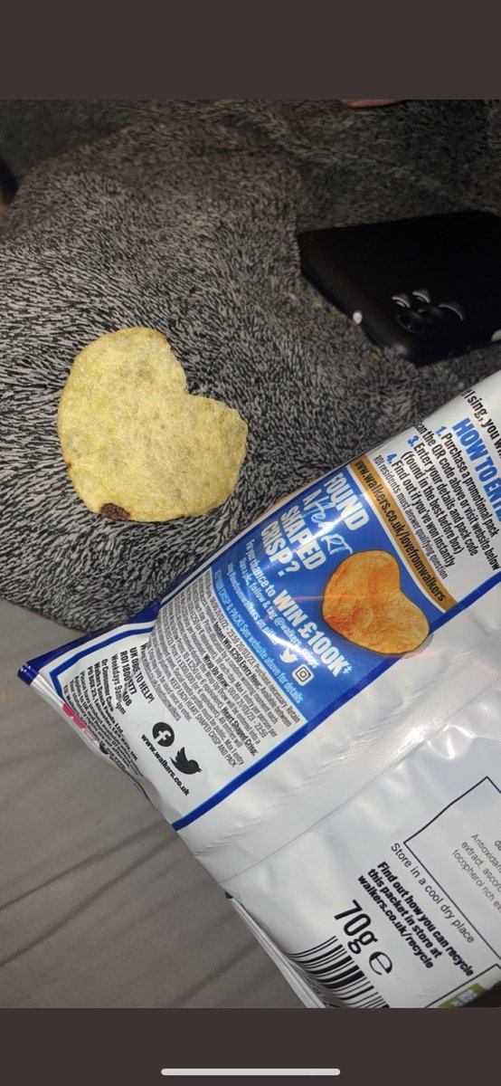 AliceWillss's tweet photo. could really do with 100k right now 🤣 @walkers_crisps #lovefromwalkers https://t.co/A23BYyWkuK