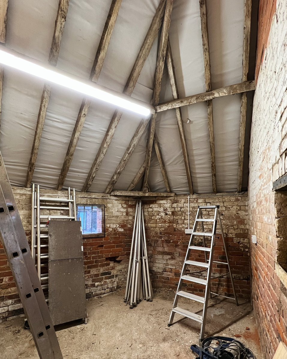 ohmsonline's tweet photo. We’re almost wrapped up on this very old fruit farm barn renovation. @KnightsbridgeML sockets/spurs &amp; @JCCLighting LED battens throughout. https://t.co/9E1LANrfcs