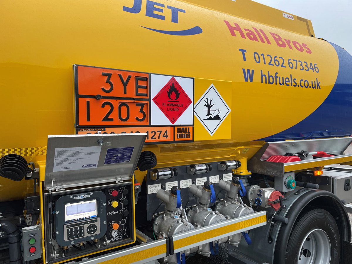 Alpecoltd's tweet photo. No tanker is too big or too small for our TEX CHECKMATE system, TEX can be configured to suit 1 to 6 compartments and unlimited product grades. @Hall_Bros_Fuels of Bridlington , 3 compartment baby tanker produced by  Cobo Tankers and Services.
https://t.co/dMumi9faXW https://t.co/XbXklKaOvQ