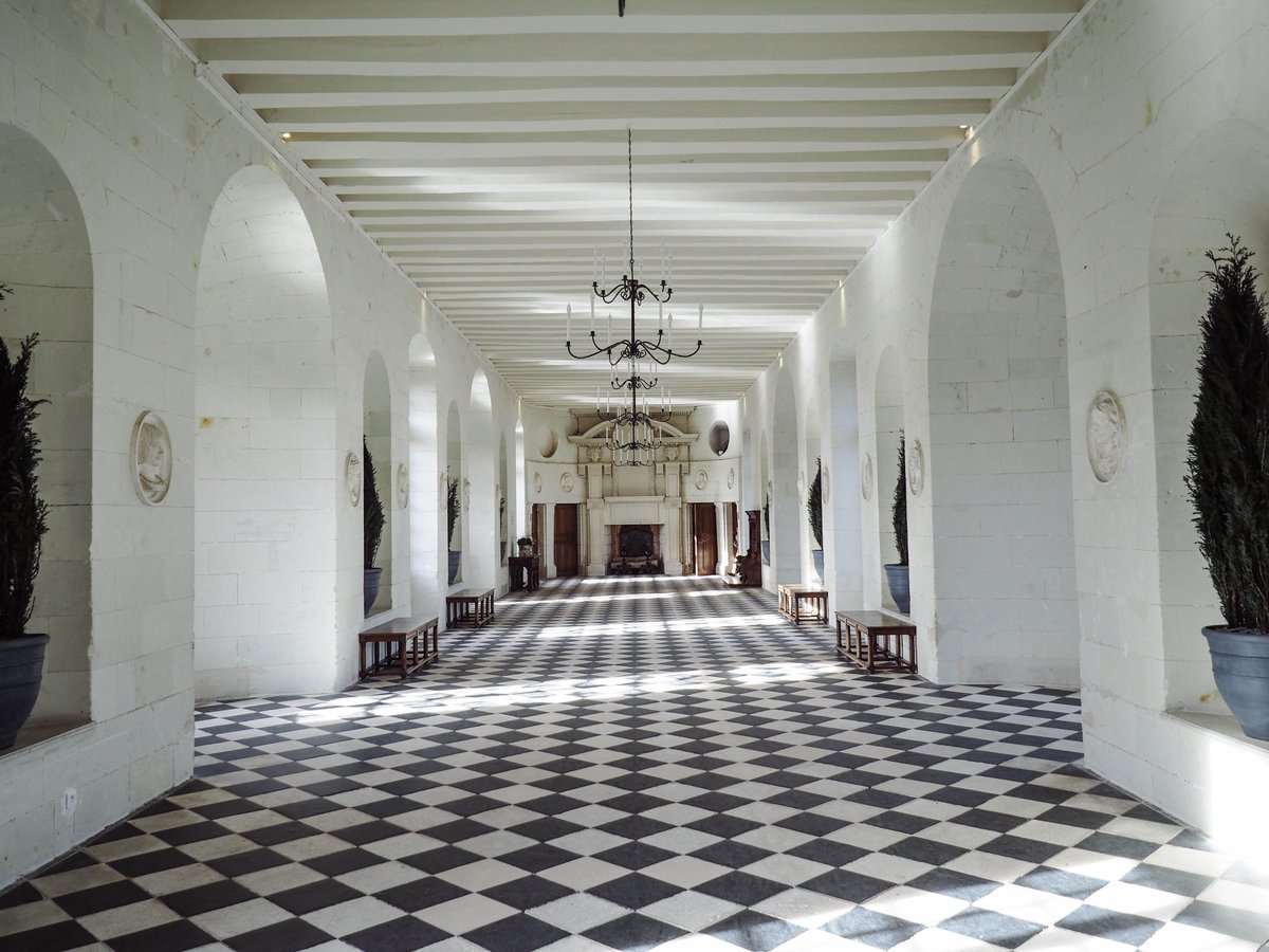 Aujourd'hui c'est <a href="/E_Chenonceau/">ChâteauDeChenonceau</a> 

__________
<a href="/ADChenonceaux/">Autour de Chenonceaux</a> <a href="/AOCTChenonceaux/">Touraine-Chenonceaux</a> <a href="/MyLoireValley/">My Loire Valley</a> <a href="/VLoire_Tourisme/">Val de Loire Tourisme 🏰</a> <a href="/LoireValleyPR/">Loire Valley Tourism / CRT Centre-Val de Loire</a> @TVTOURS <a href="/RCValdeLoire/">Région Centre-Val de Loire</a> <a href="/experienceloire/">Loire Valley</a> <a href="/SoValDeLoire/">J'⚜️ le Val de Loire !</a> <a href="/Touraine_ADT/">Touraine Val de Loire</a> <a href="/loirevalleycas1/">loirevalleycastles</a> <a href="/LoireValleyWine/">Loire Valley Wines</a> #loirevalley #loire #valdeloire #chenonceau #chateau