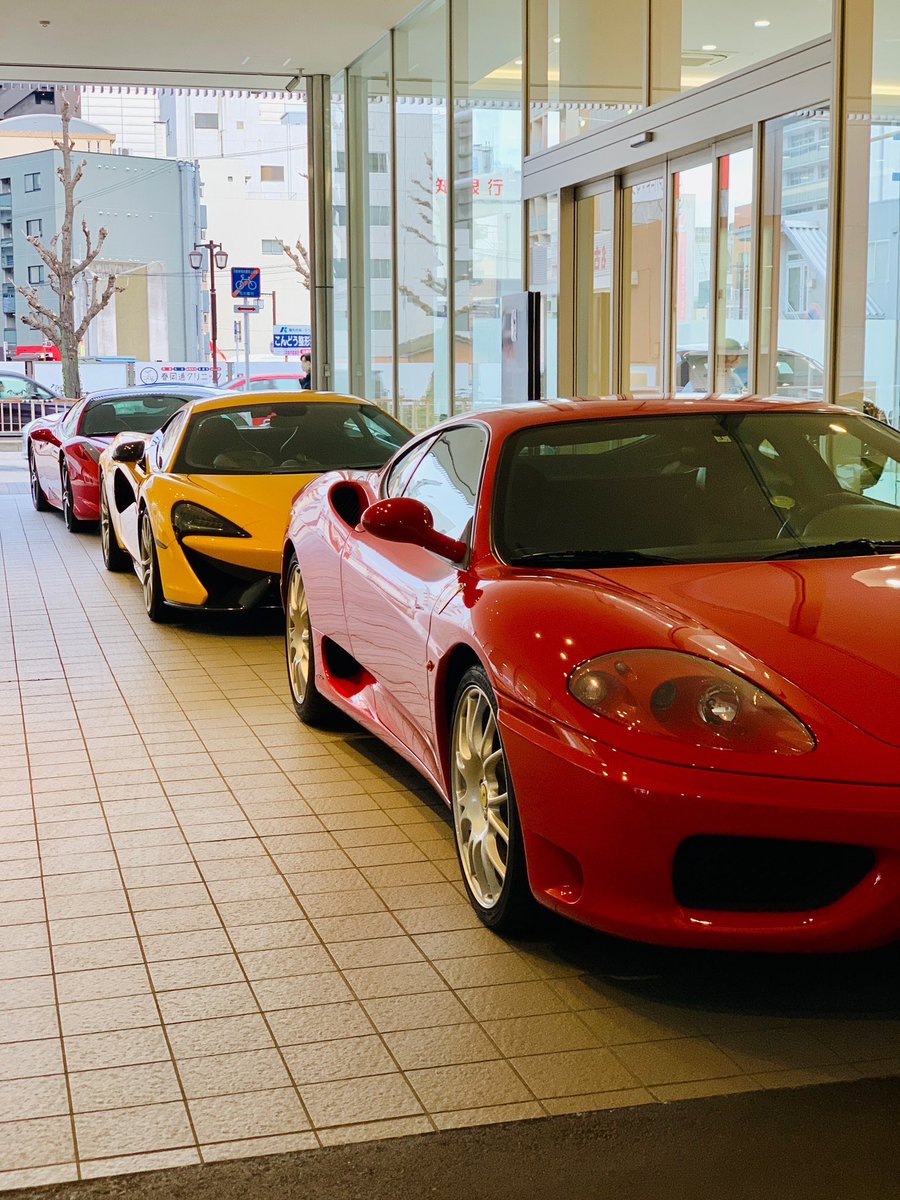 tomoki29105's tweet photo. ちょっと前にフェラーリ、マクラーレンでロールスロイス名古屋へ。
突然押し掛けてごめんなさい🙇♂️
#フェラーリ #ferrari #360モデナ #540c #458イタリア https://t.co/A2CwQDtx68