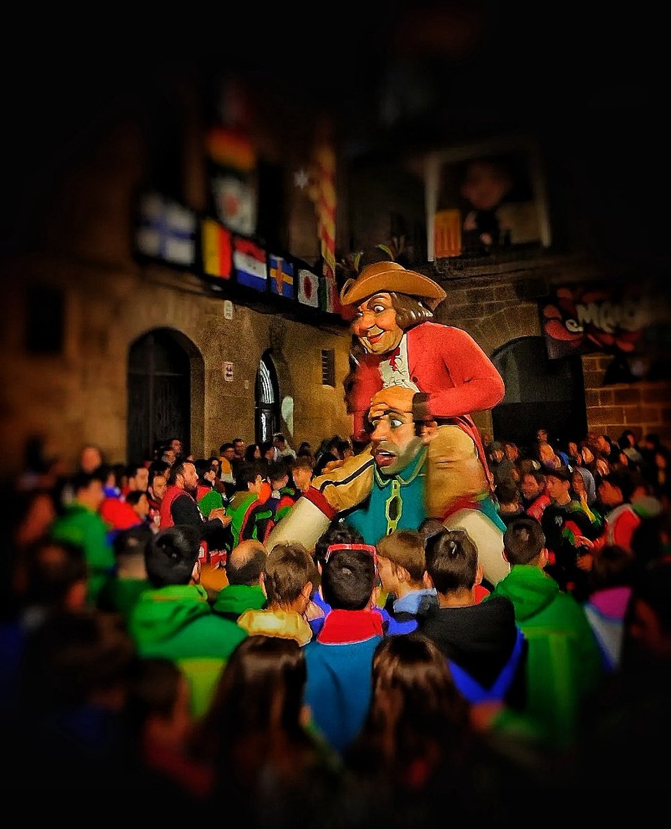 JSendarrubias's tweet photo. Xim Pum ‼️
L'any que ve Hi tornem 😉
#CarnavalSolsona2023
#CarnavalSolsona23
#CarnavalSolsona
#Solsona
#Carnaval https://t.co/G0T7QbPSx6