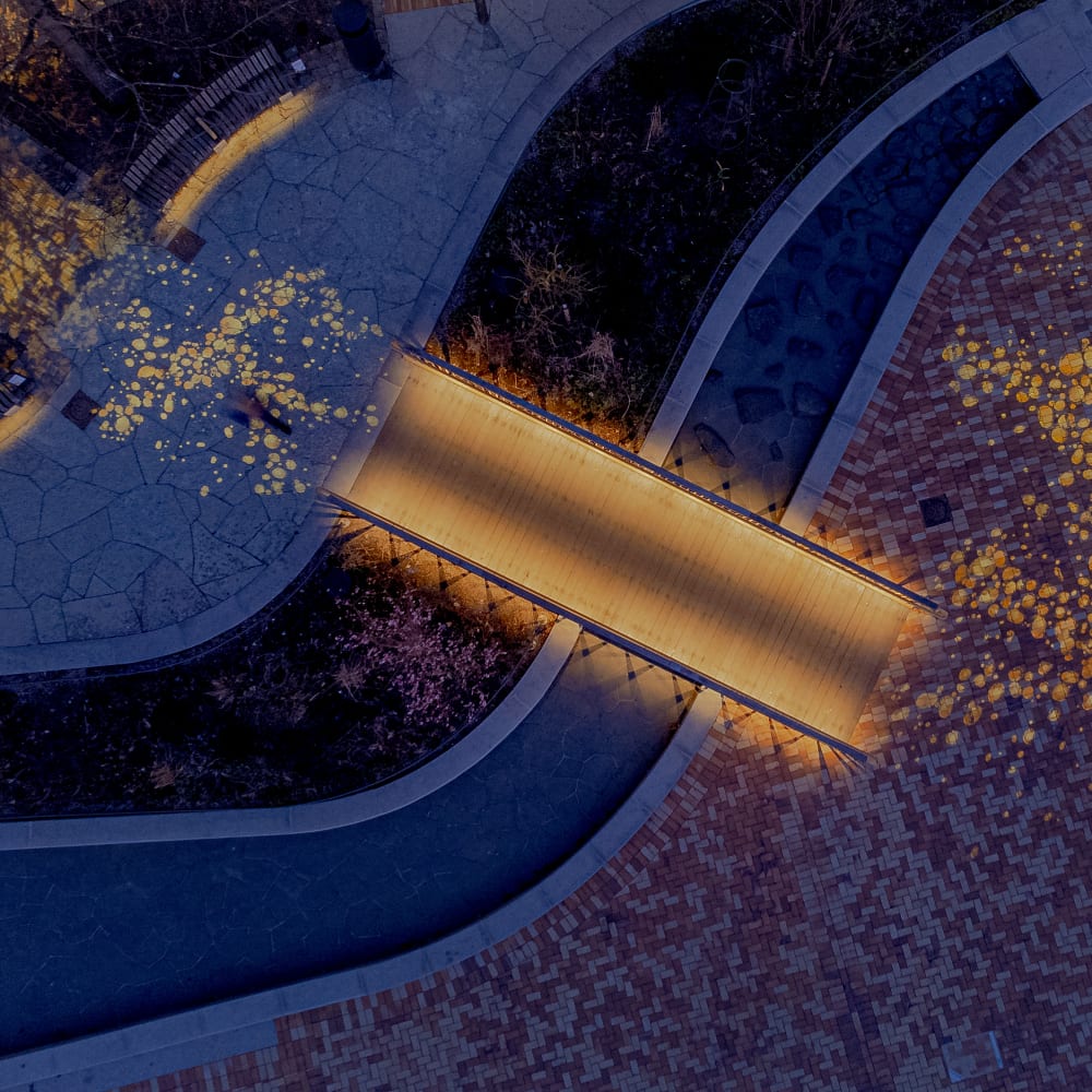 foxbelysning's tweet photo. Från arkivet - Stora torg i Eslöv– vinnare av Landskapsarkitekturpriset 2021 https://t.co/oz8Rli74oS https://t.co/PVEd0MyNb9