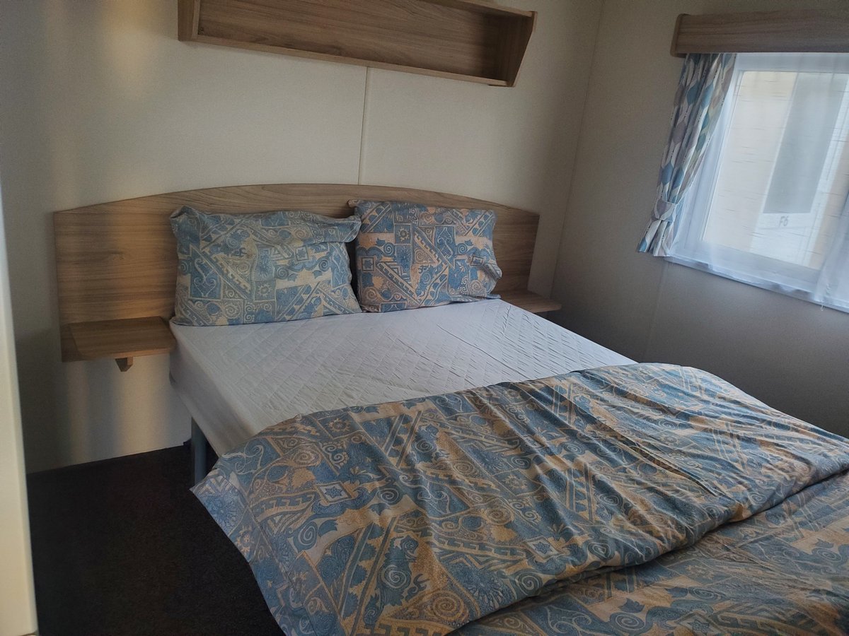 CastawaysBacton's tweet photo. Double Bedroom https://t.co/U8HKygCGkH
