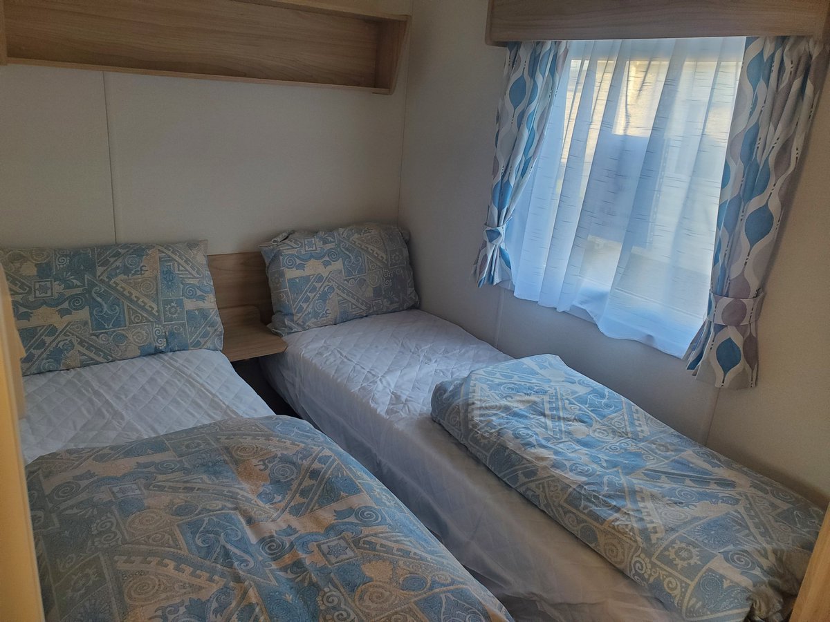 CastawaysBacton's tweet photo. Twin Bedroom https://t.co/jQkbwehq5d