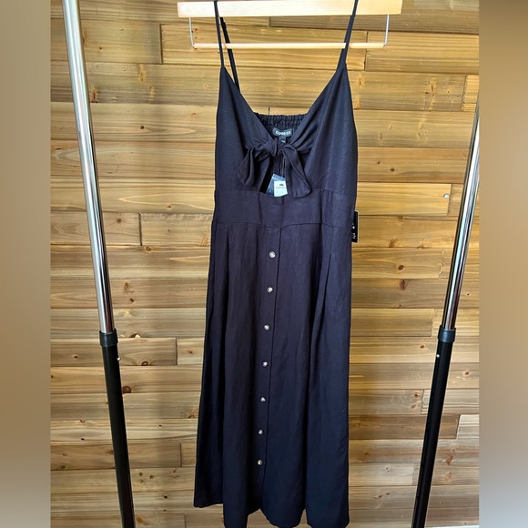 LBATCH1001's tweet photo. So good I had to share! Check out all the items I'm loving on @Poshmarkapp #poshmark #fashion #style #shopmycloset #express #unisex5 #anthropologie: https://t.co/qBJ2u7kHEF https://t.co/BkVnOcOB9Q