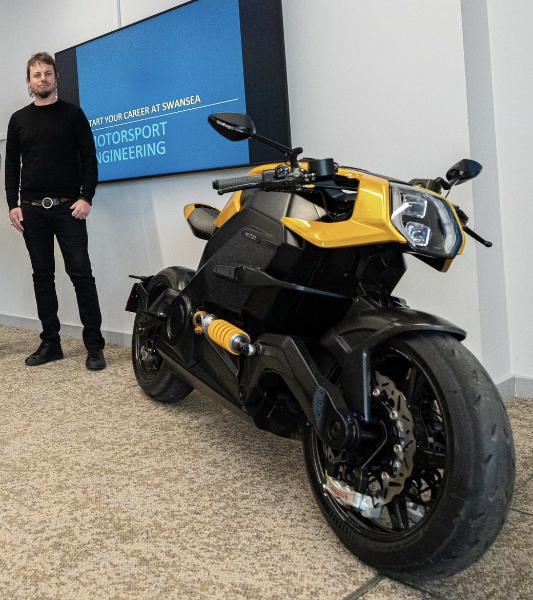 MarkTrumanArc's tweet photo. It was an honour to be back at @UWTSD to give an #Alumni guest lecture and showcase the @ArcVehicle Vector motorcycle. Much of what I learnt at #UWTSD is the bedrock of what has gone on to be a fulfilling, and I hope impactful career in the Automotive Industry.

📸 @UWTSD https://t.co/ihcHpMIRzG