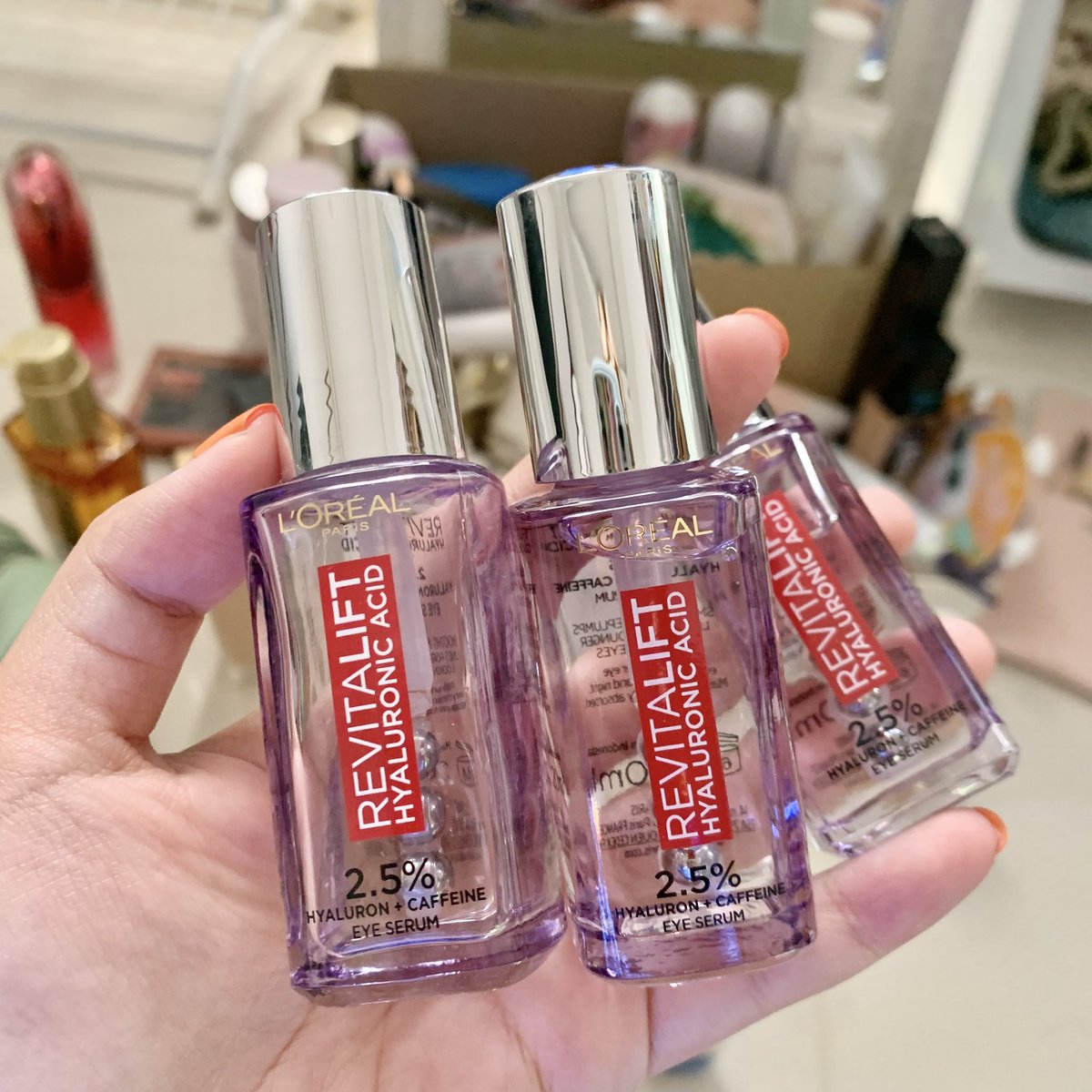 ดีแบบขออวยเลย อายครีมของL’oreal ใช้ประจำคือฟูขึ้นจริงๆ นอนดึกแค่ไหนก็ไม่ได้โทรมขนาดนั้น ถู+นวดไปในตัว ดีมากกก