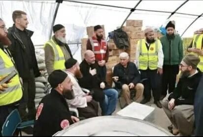 mistefarezan's tweet photo. süleyman Soylu ile toplanti yapan AFAD ekibi. Çete ve teror tatikatlerin mensuplari https://t.co/Yu1gEGLjSi