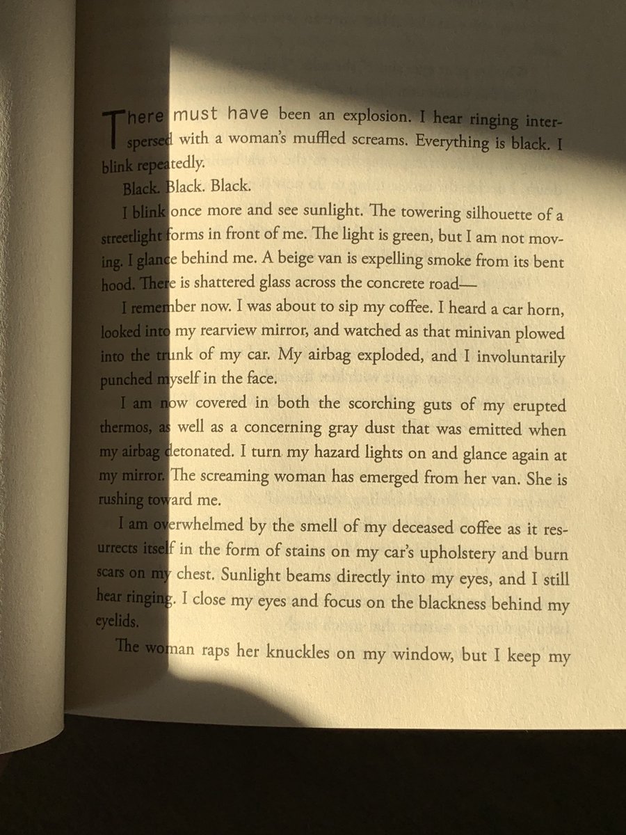 chloeprw's tweet photo. everyone in this room will someday be dead by emily austin ตัวเอกคิดเรื่องความตายตลอดเวลา she’s very anxious (and depressed) วันนึงได้ใบปลิว free therapy มา พอไปถึงพบว่าเป็นโบสถ์ ไปๆมาๆได้งานที่นั่นเฉย ทั้งๆที่เป็น lesbian+atheist เลยต้องแกล้งเป็น hetero+catholic ตลกมาก เราชอบบบ https://t.co/6EzBzmNiil