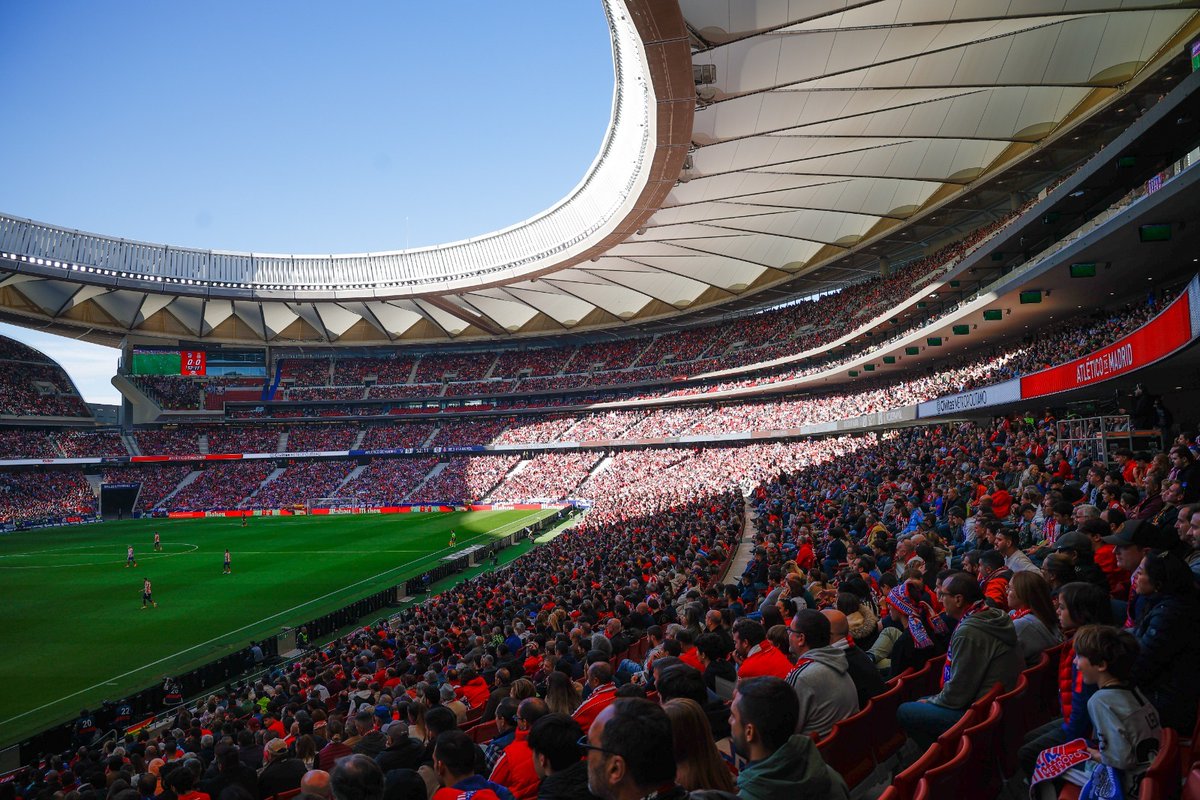 Atleti's tweet photo. La gran familia rojiblanca sigue creciendo ❤️🤍

🤩 Nuevo récord histórico de socios: ¡Ya somos 134.000! 👏

🔗 https://t.co/C06PVHlzW7 https://t.co/R9DB3cNyqj
