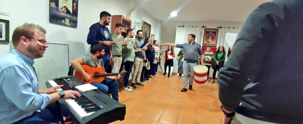 Coro de la Hdad del Rocio de La Puebla del Río tweet media