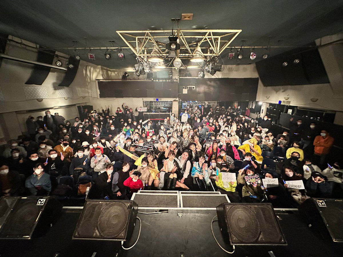 og_showgan's tweet photo. ご来場ありがとうございました‼️
帰ってきた、お祭り娘。
〜みんなで同窓会〜
㊗️満員御礼👏👏👏
また感想少しずつアップしていきます☺️
みなさまからの感想もお待ちしています🎵
一体感に包まれた会場！
本当にありがとうございました😆💕💕💕
#OSAKA翔GANGS 
#OGメンバー 
#amHALL https://t.co/ZZe3z5BG7e