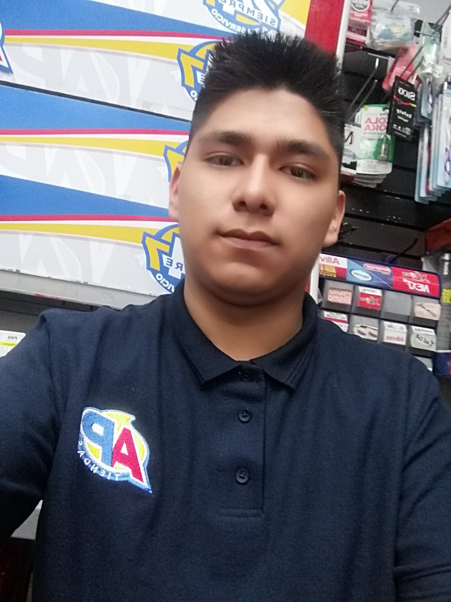 FurryRafa's tweet photo. Mi nuevo uniforme jeje https://t.co/vBOqtbHOym