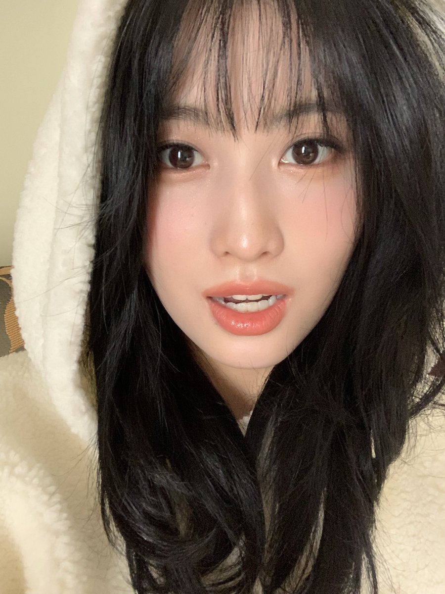 230223 🍑📷

#MOMO #TWICE