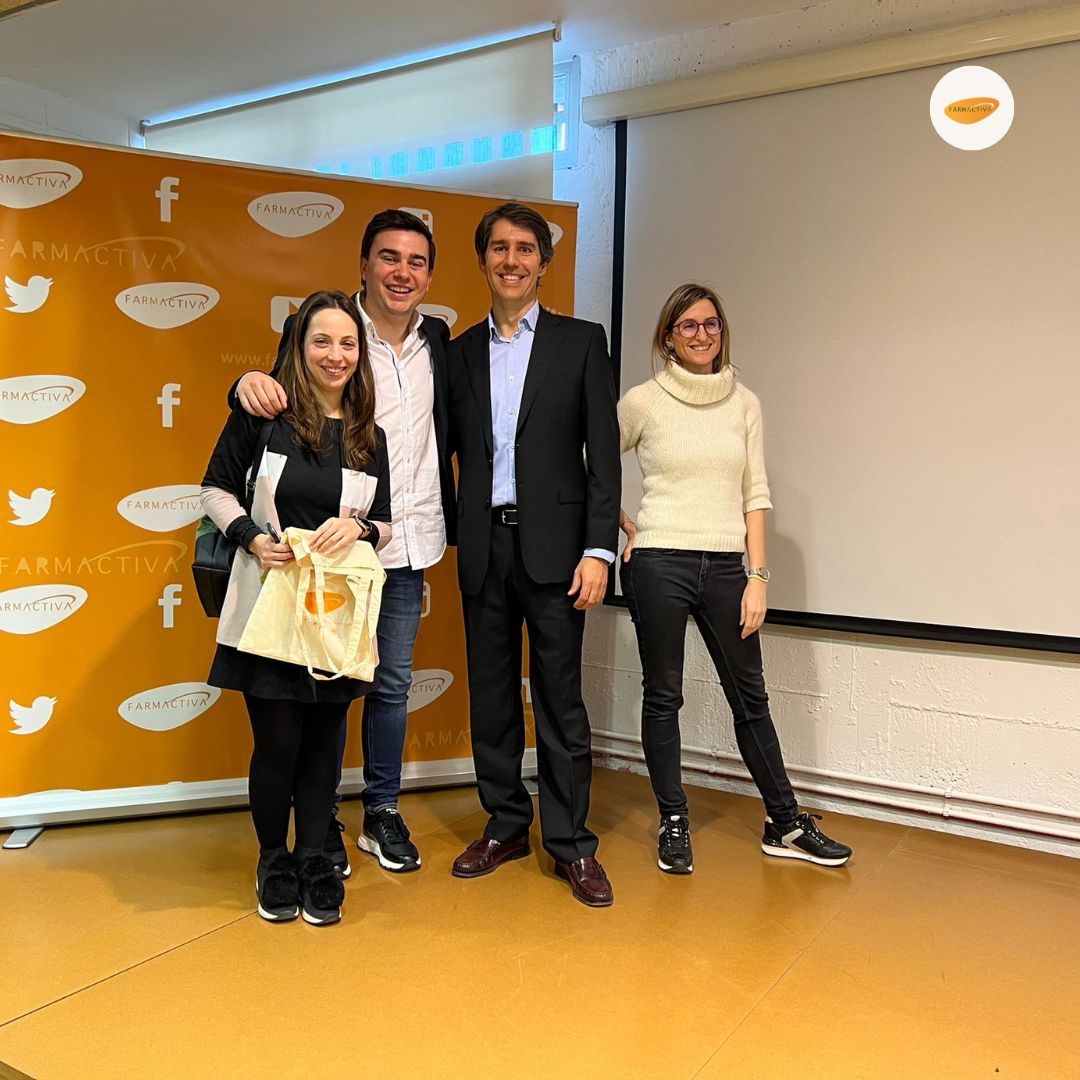 Farmactiva's tweet photo. Ayer repetimos nuestra 𝗳𝗼𝗿𝗺𝗮𝗰𝗶𝗼́𝗻 𝗽𝗿𝗲𝘀𝗲𝗻𝗰𝗶𝗮𝗹 sobre 𝗹𝗮 𝗼𝗽𝘁𝗶𝗺𝗶𝘇𝗮𝗰𝗶𝗼́𝗻 𝗱𝗲 𝗹𝗮 𝗴𝗲𝘀𝘁𝗶𝗼́𝗻 𝗱𝗲 𝗿𝗲𝗰𝘂𝗿𝘀𝗼𝘀 𝘆 𝗹𝗮 𝗴𝗲𝘀𝘁𝗶𝗼́𝗻 𝗱𝗲 𝗲𝗾𝘂𝗶𝗽𝗼𝘀 𝗲𝗻 𝗹𝗮 𝗳𝗮𝗿𝗺𝗮𝗰𝗶𝗮 a cargo de @EsteveGenar y @GrieraDavid en el @ceeilleida! 🙌🏽 https://t.co/cQCpbeENmE