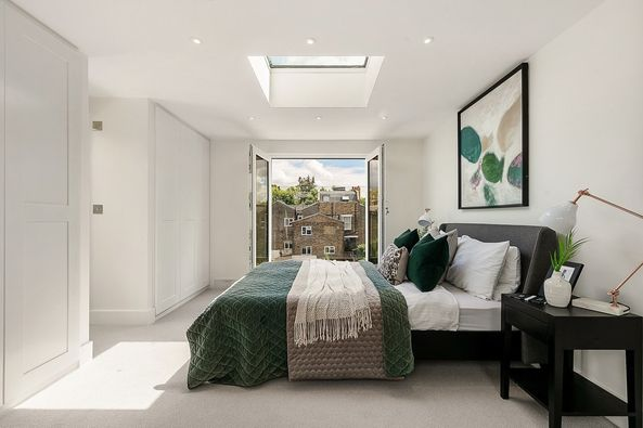 PropertyGareth's tweet photo. #ForSale:#Twobed, #twobath, #Twostory #victorianconversion in #Peckham😍🏠
This extraordinarily #architect-designed, #splitlevel #topfloor #apartment features premium finishes throughout. https://t.co/LtvVtaNCaX