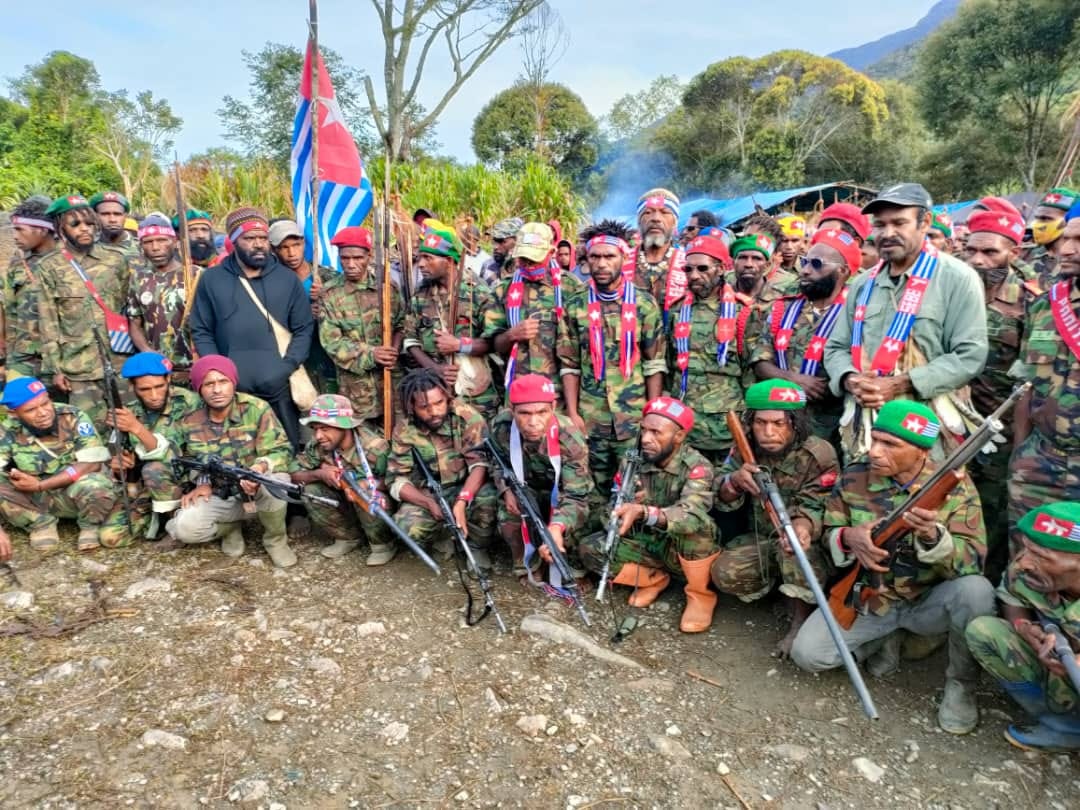 phaulheger's tweet photo. Tentara Pembebasan Nasional Papua Barat (TPNPB) bukan kkb, teroris dan separatis  https://t.co/49DipUki7t https://t.co/u5zikFVMJT