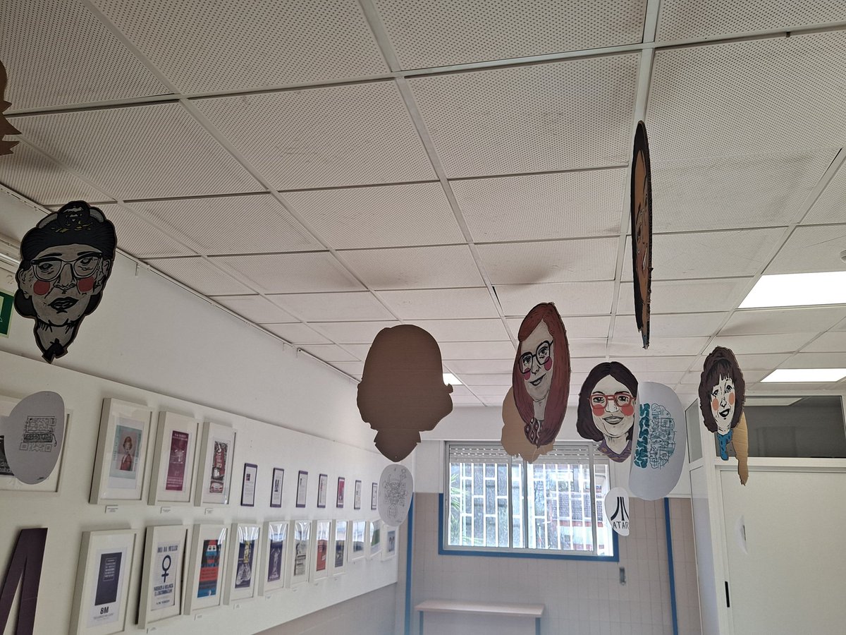 crispuga's tweet photo. Fantástico traballo feito polo alumnado do @iesteis sobre mulleres científicas e tecnologas salientables. https://t.co/dlhQZyEj9o