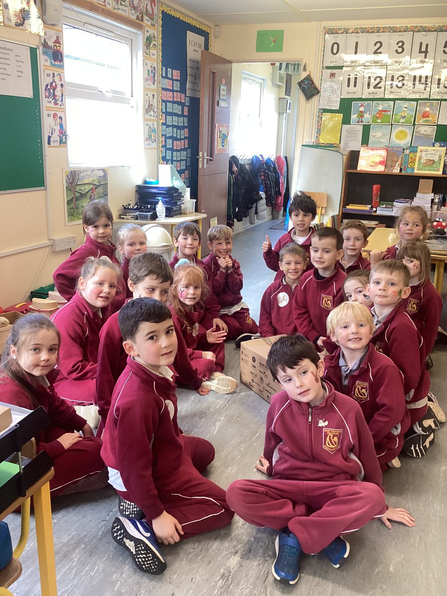 ShanballyNS's tweet photo. Our Senior Infants have entered the #incredibleedibles2023 challenge.  Here we are excitedly opening our boxes!! Thanks @agriaware @quickcrop We can't wait to get started. https://t.co/RYDsc7I44d