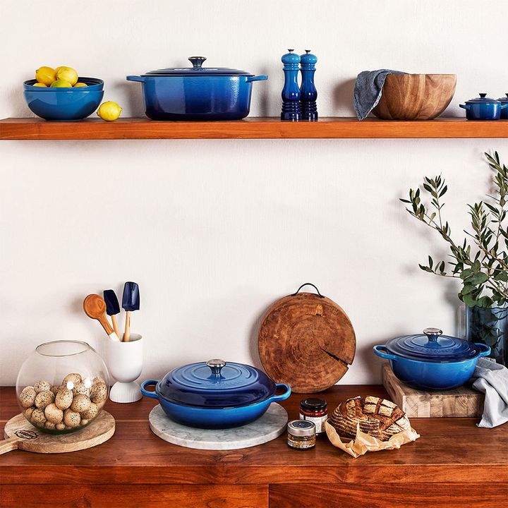 LeCreusetSA's tweet photo. Bring a vibrant pop of colour to your kitchen, from shelf to table. Shop the NEW Azure Collection in-store or online: https://t.co/GChwsYdX5M
#LeCreuset #Azure #BoldBlue #NewCollection #JustLanded https://t.co/1oD6kcdXTt